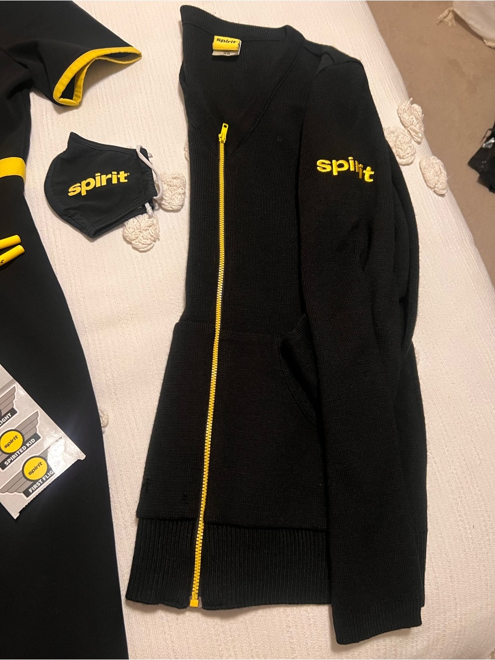 Spirit Airlines flight attendant crew issued uniform pieces plus more - Picture 4 of 10
